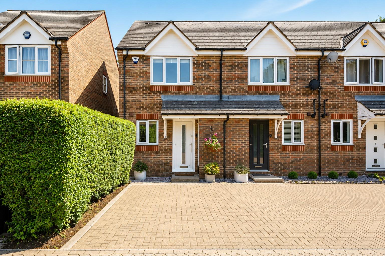 Earl Close, N11, London